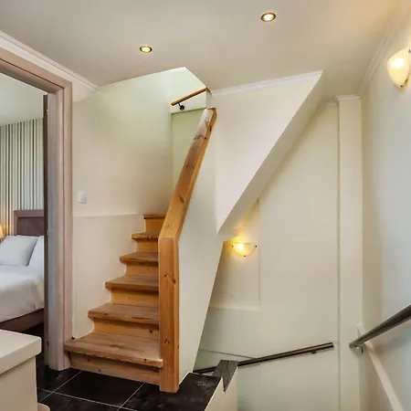 Sunny Epta * Chaniotis